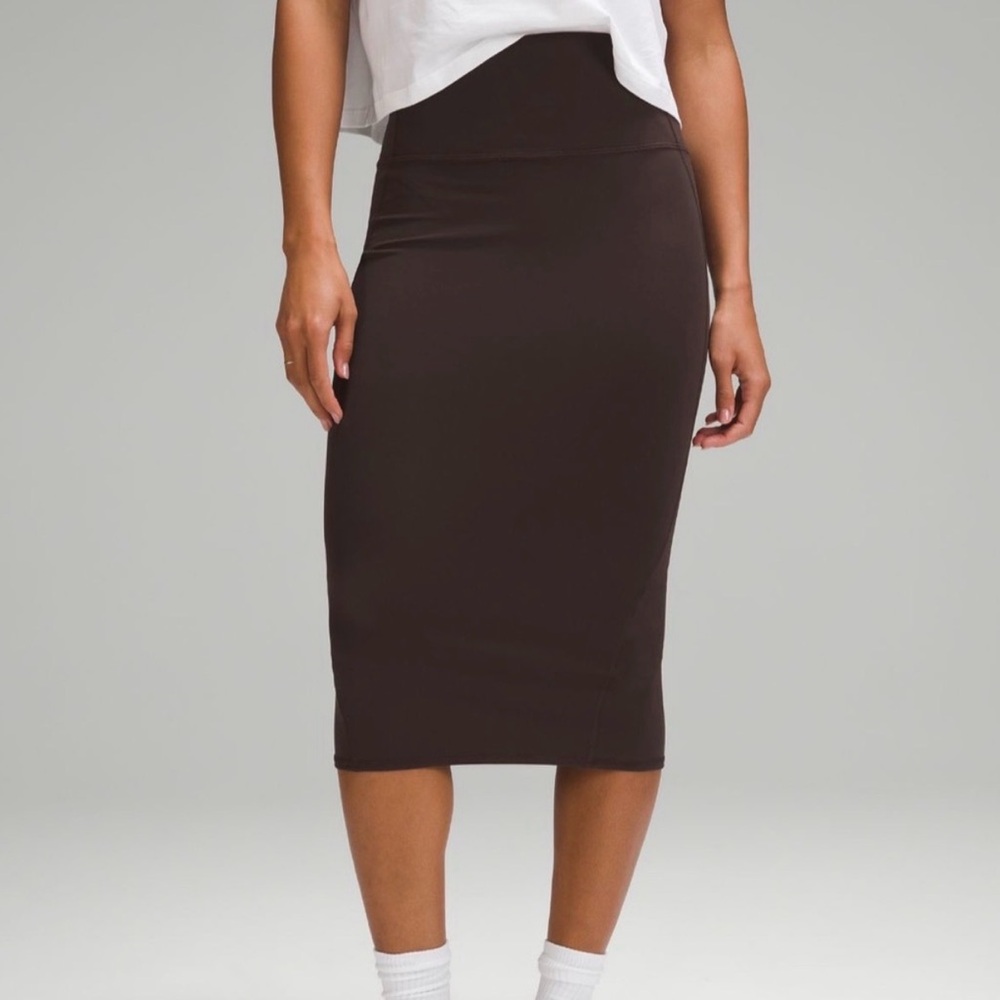 Lululemon Elegant Green  Pencil Skirt
